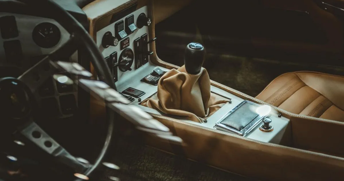 Visual guide for How to use Vehicle Manager: fuel, mileage, service and reminders